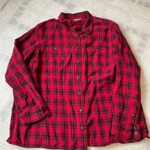 Duluth Trading Co women's red black plaid Flannel Shirt